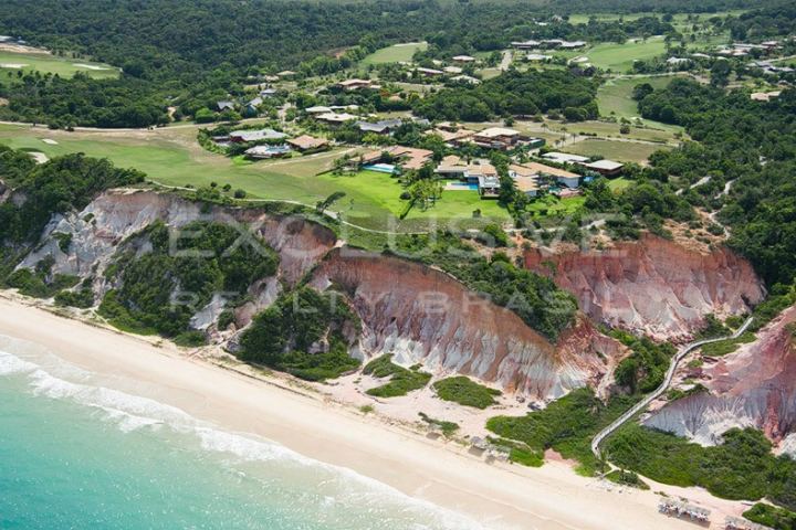 Sea, Golf and Sun: Outdoor Luxury Living in Trancoso, Bahia