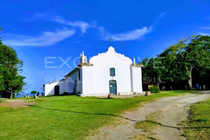 Traditional house on a 487 m² plot in the historic centre of Trancoso