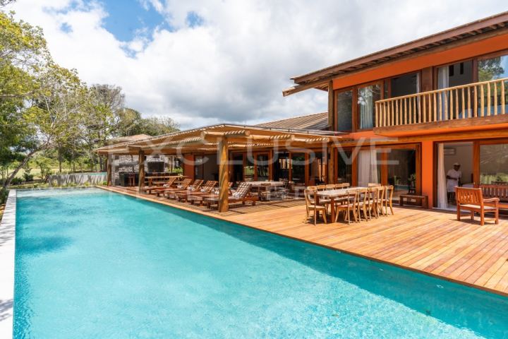 Casa com 7 quartos e piscina integrada à paisagem, Terravista Golf