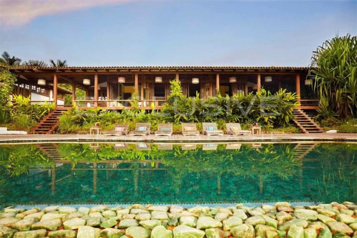 Casa térrea com 5 quartos e vista de 180° para o mar, Alto do Segredo