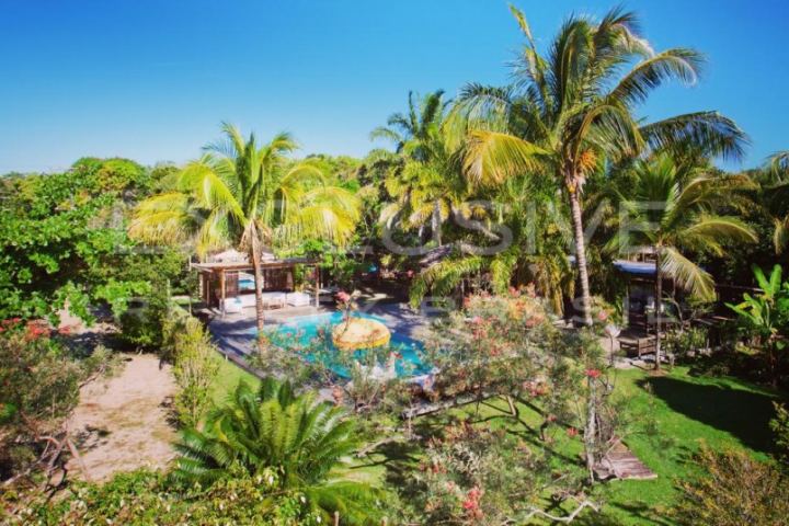 Award-winning 8-villa pousada on 4,600 m², 10 minutes from the Quadrado