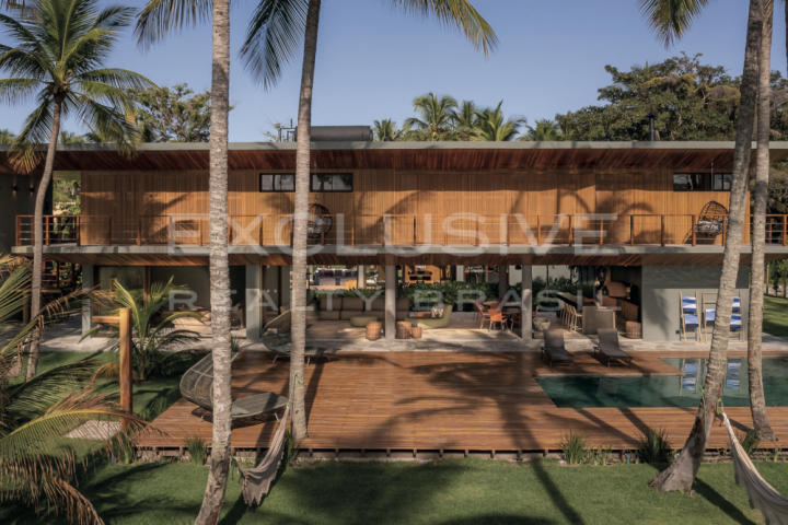 Beachfront lots at Baía dos Coqueiros, where the Guaiú river meets the sea