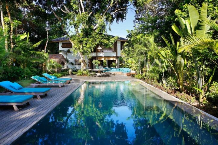 Turnkey 4-bedroom villa with 2 guest houses, Altos de Trancoso
