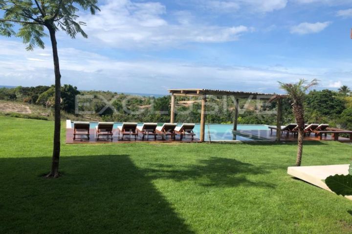 First-line 5-suite house with infinity pool, Outeiro das Brisas