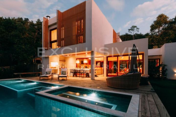 Modern-rustic 3-suite house with infinity pool, João Vieira