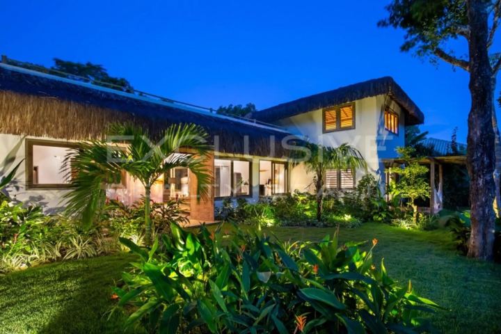 3-suite house with pool, Altos de Trancoso