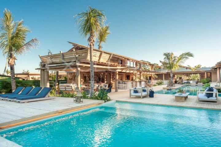 Casa com 7 quartos, vista para o mar e o golfe e duas piscinas, Terravista Golf