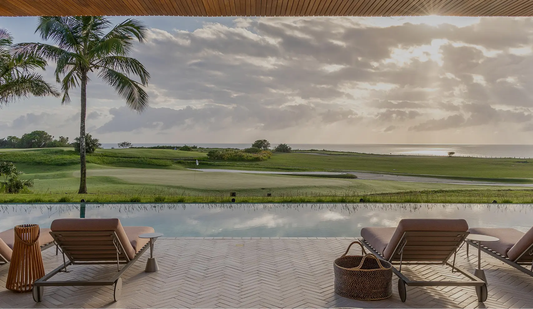 Terravista Golf course above the sea
