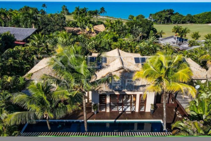6-bedroom house facing the sea and golf course, Terravista Golf