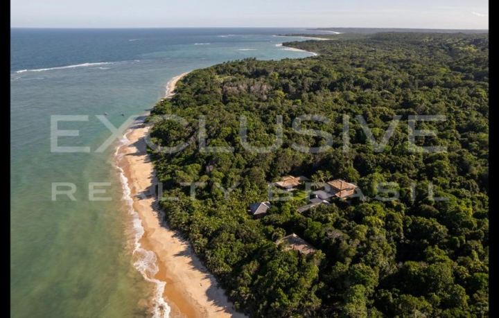 Beachfront estate with 85 m of beach on 1.7 hectares, Itapororoca