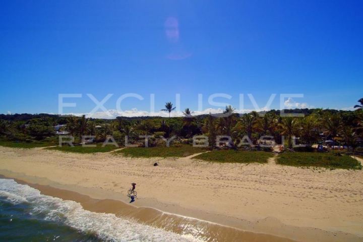 First pousada in Santo André, on the beach with a restaurant