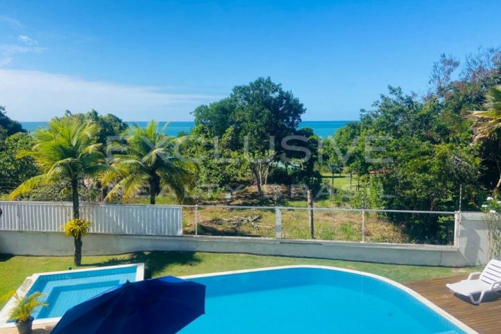 Sea-view house with pool in a gated community, Arraial d’Ajuda